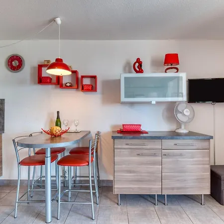 Apartment Cap D'agde, T1 Renove Avec Vue